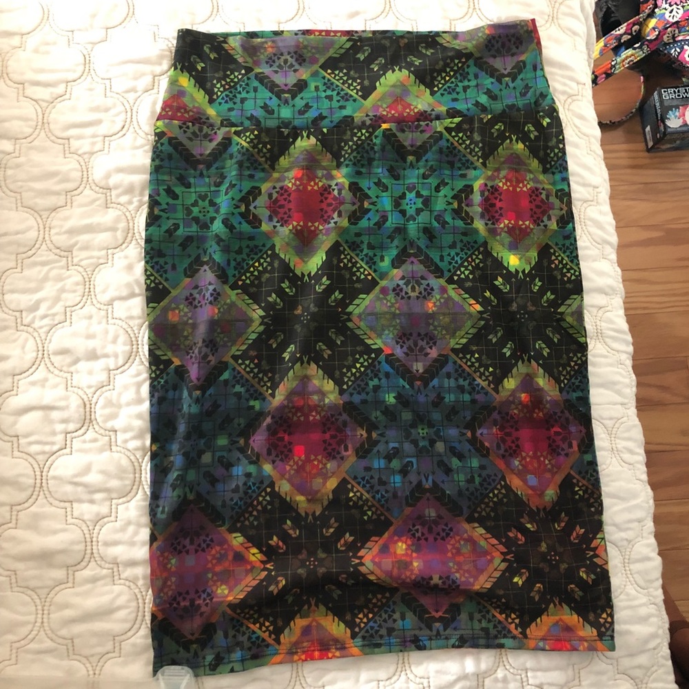 Super cute HTF Tribal Cassie Skirt!